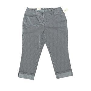NWT Style & Co. Womens Plus Denim Mid-Rise Capri Jeans Plus Size